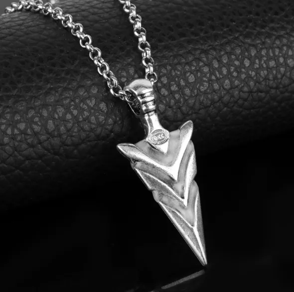 European and American film and television peripheral accessories ARROW ARROW glow in the dark alloy key chain pendant - Shop at LoveMi