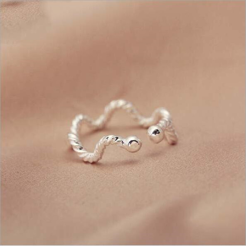 Wave twist ring