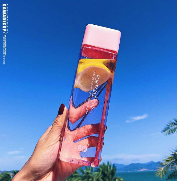 Creative and simple teacups