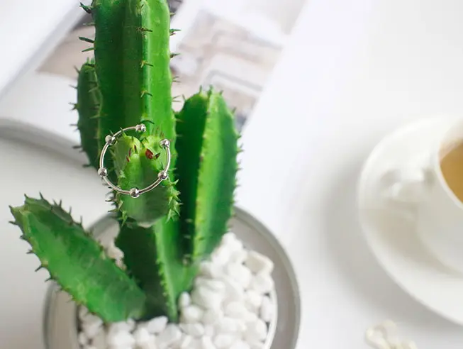 Knuckle ring