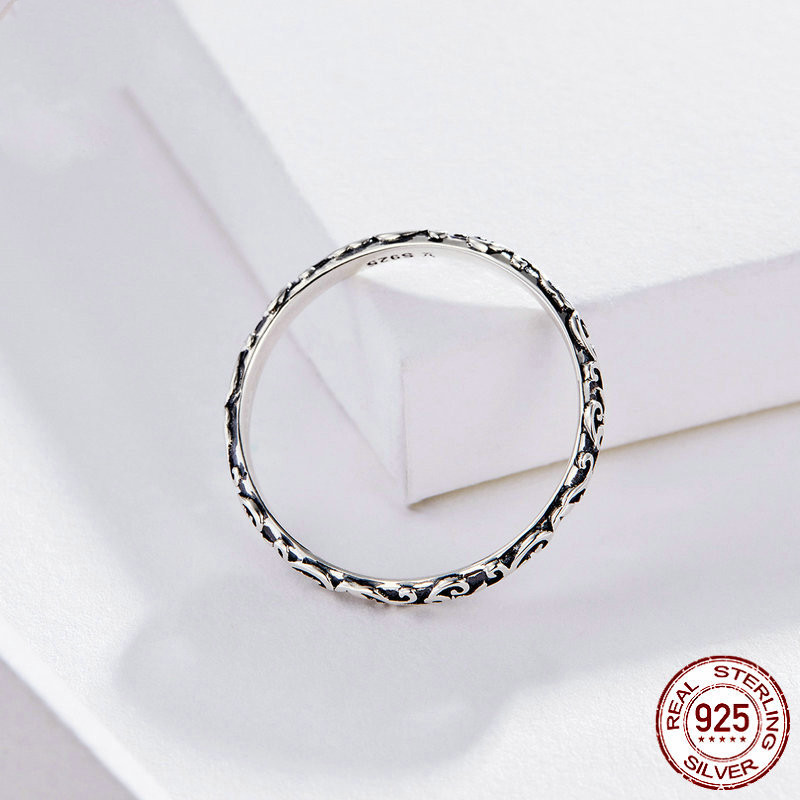 Vintage pattern ring