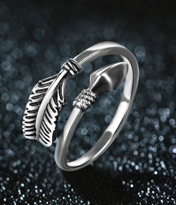 Vintage European and American  Arrow Ring