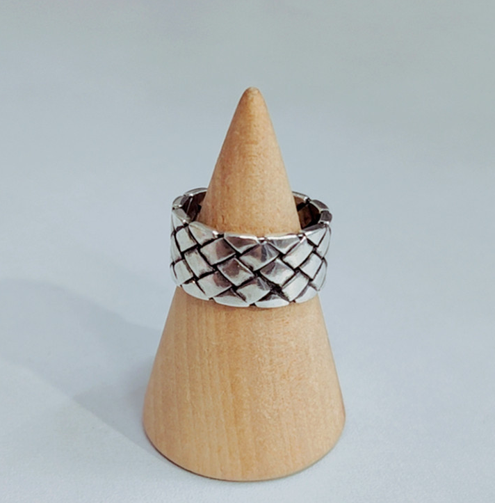 Woven ring
