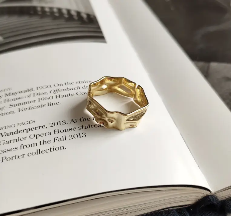 Irregular golden ring
