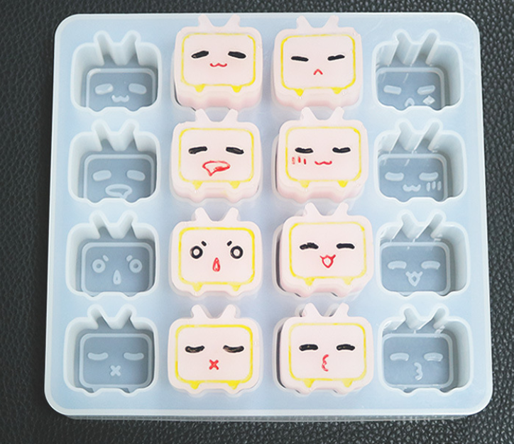 Title 3, TV Emoji Mold