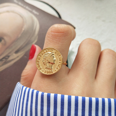 Dollar round coin