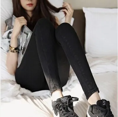 Slim fit mid rise jeans Black - Shop at LoveMi