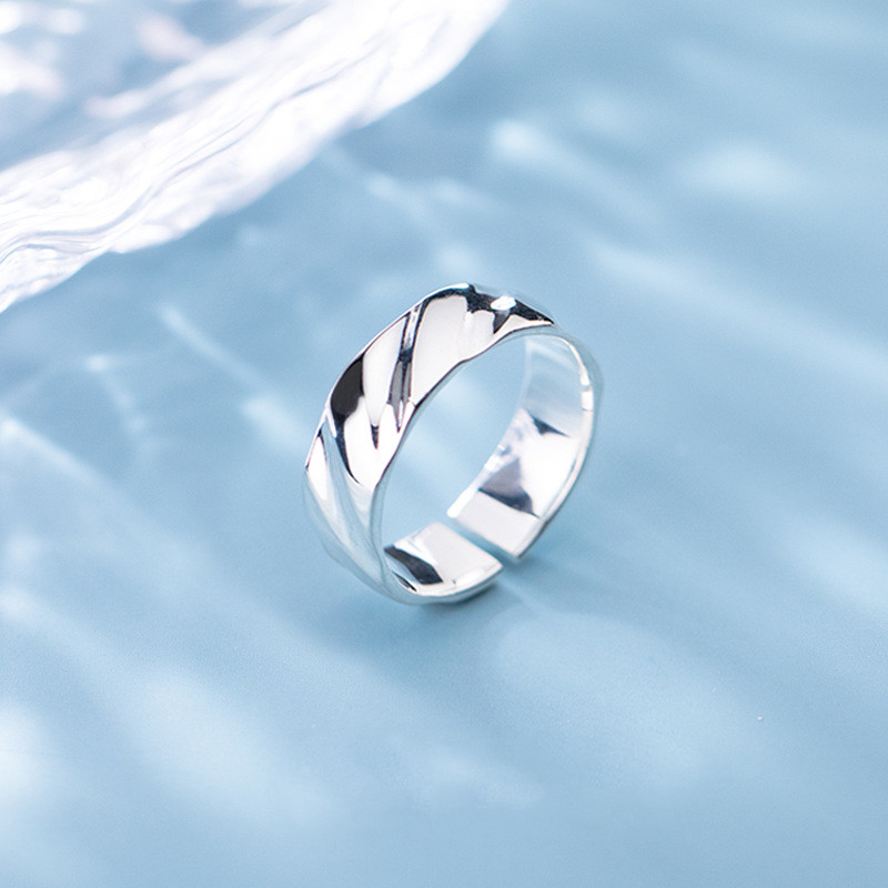 Landscape wide irregular ring