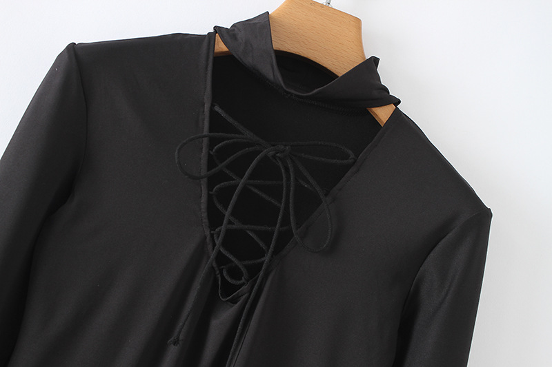 Long sleeve lace-up base shirt