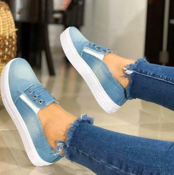 Women's Low-Top Sneakers, picture 4 of 5