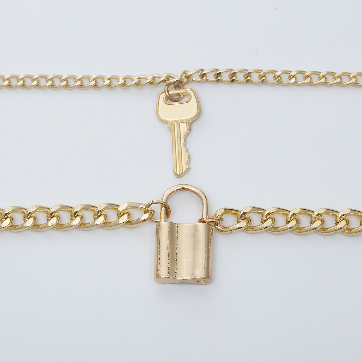 Vintage key lock pendant necklace