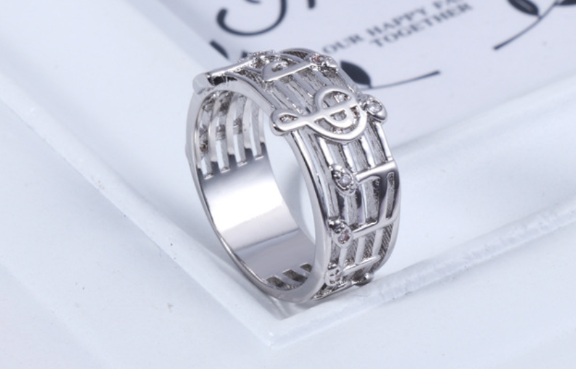 Music symbol ring