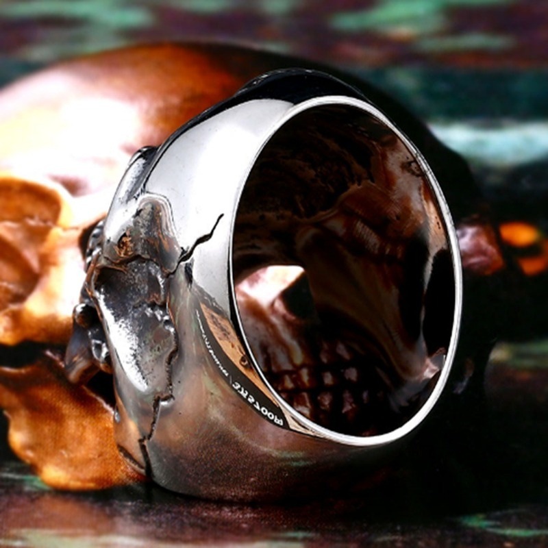 Punk skull ring