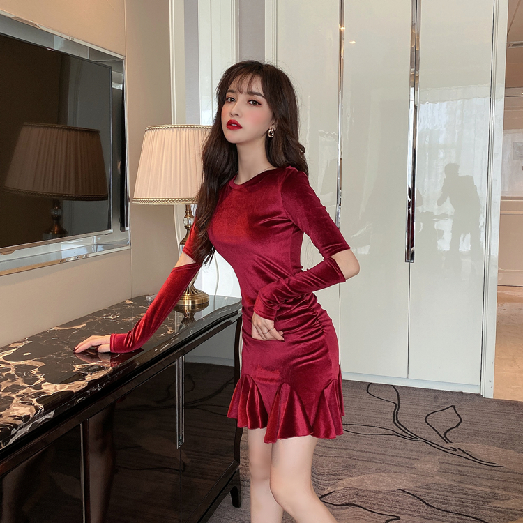 Round Neck Velvet Slim Ruffled Mermaid Dress