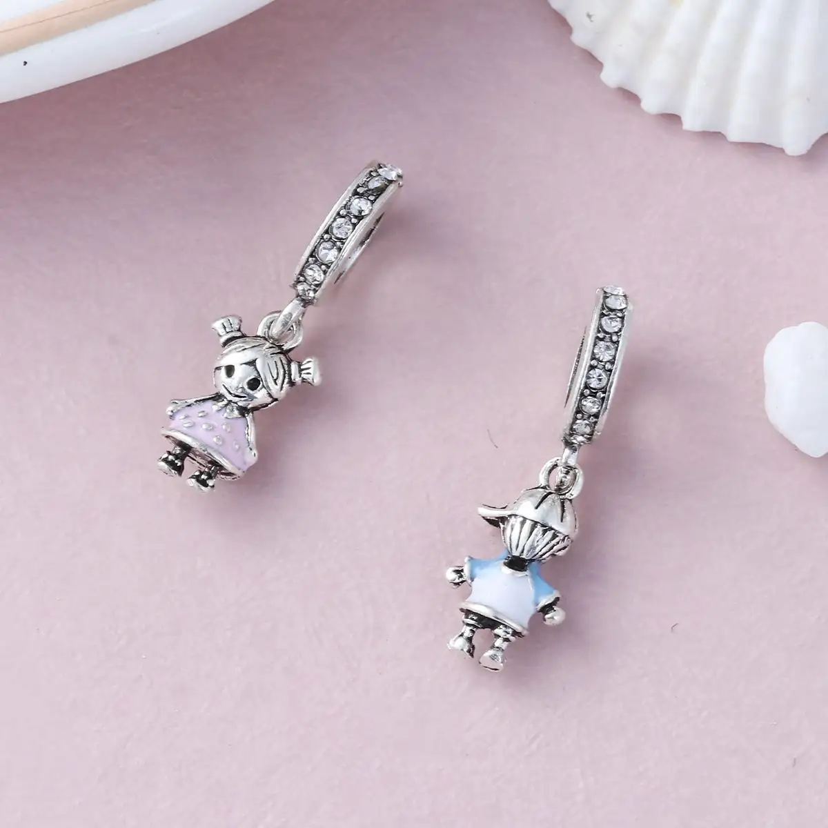 Boys and girls pendant