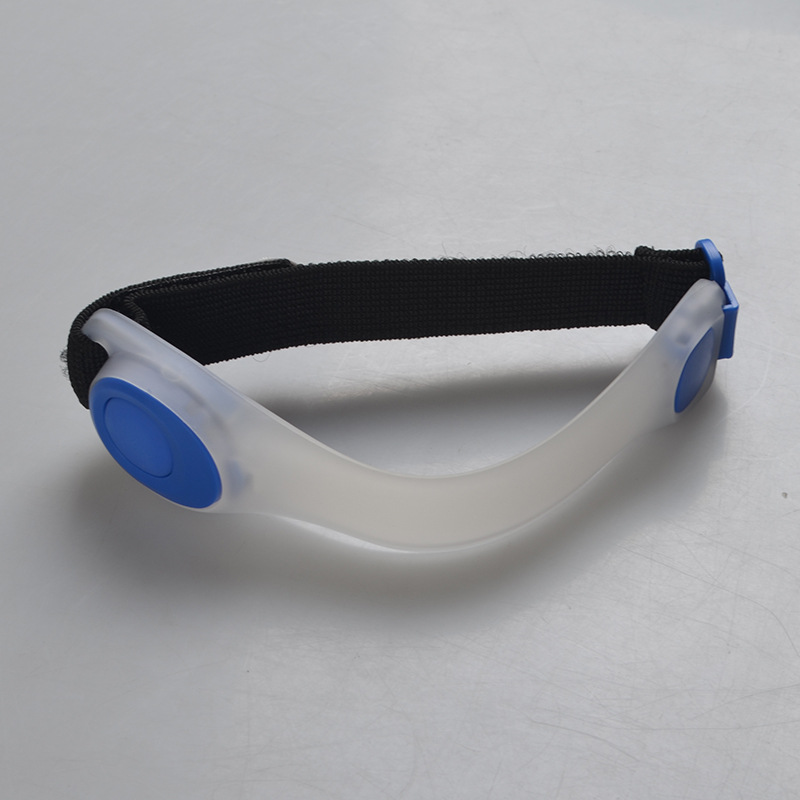 1X Clignotant LED Sécurité Nuit Réfléchissant Ceinture Strap Arm Band Brassard Vélo Courir Sécurité dans les Sports En Plein Air Sport Durable