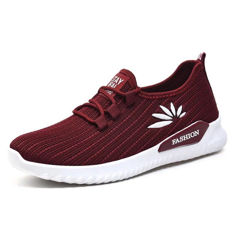 Soft bottom running casual shoes