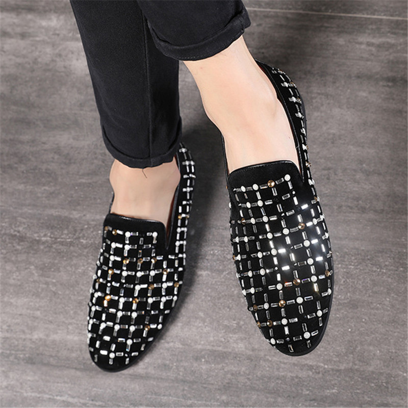 Title 7, Scarpe casual con strass borchiati. Comfort e s...