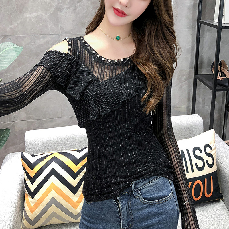 Rivet mesh with long sleeves exposed