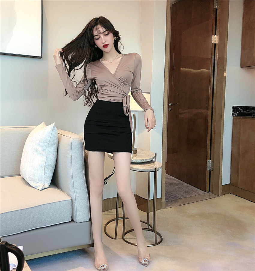 V-neck low-cut top high waist pack hip skirt two-piece suit