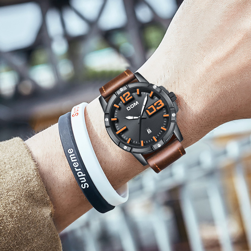 Waterproof quartz strap watch