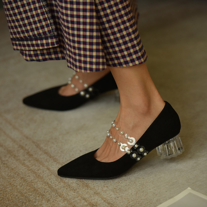 Black pointed sexy heels