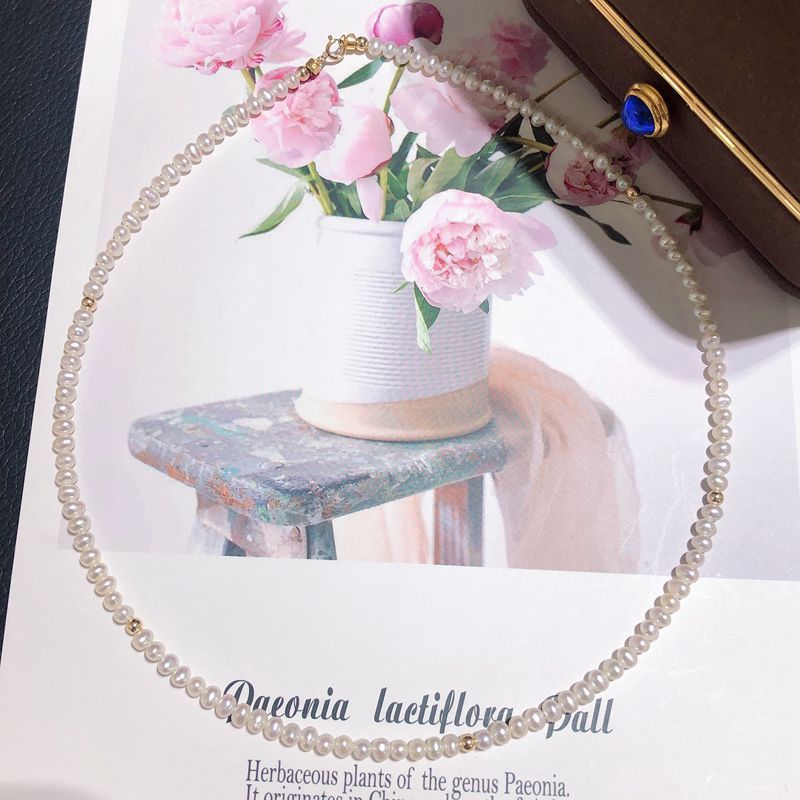 Mini pearl clavicle chain