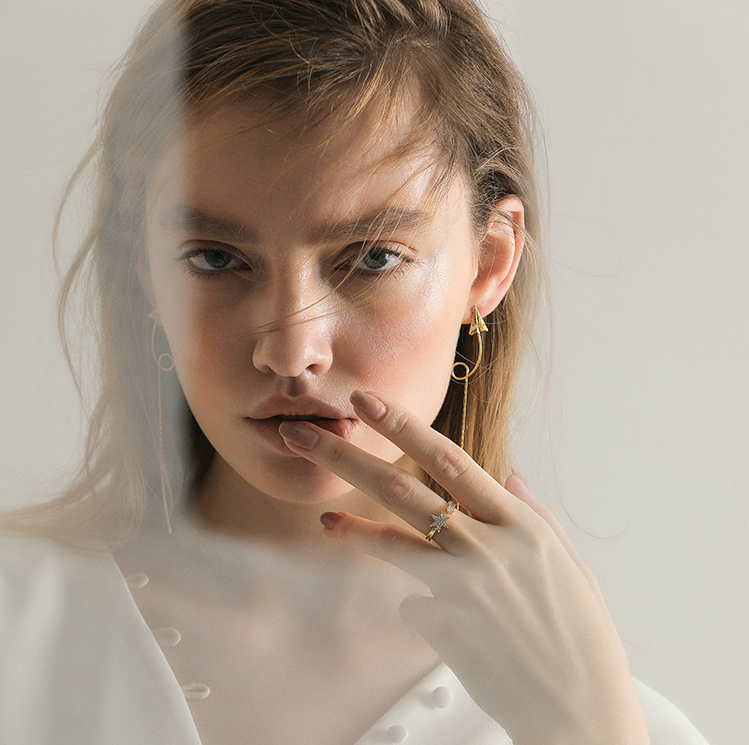 Frosty Wind Earrings