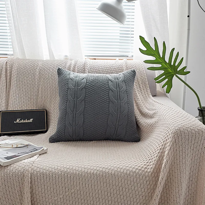 Wool pillow – image 6