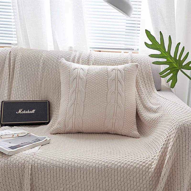 Wool pillow – image 4