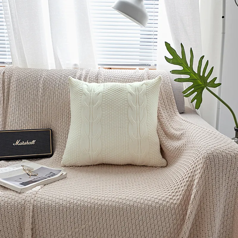 Wool pillow – image 7