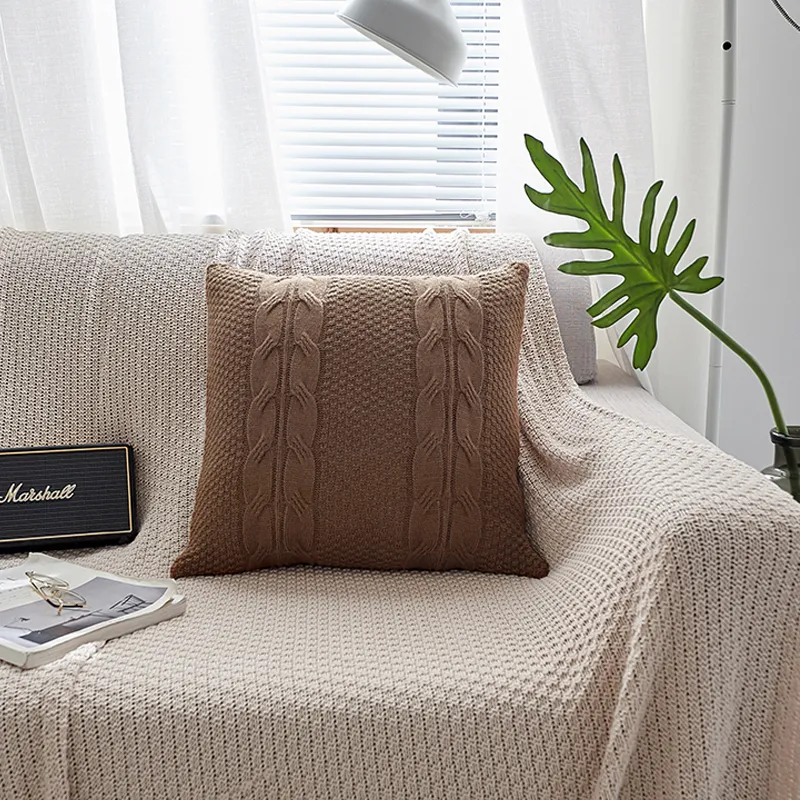 Wool pillow – image 3