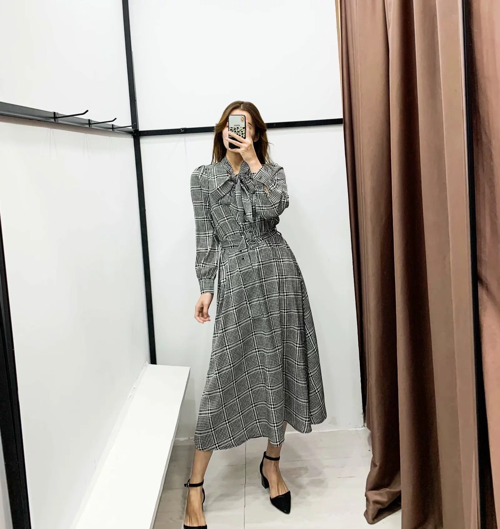 Dress with belt print