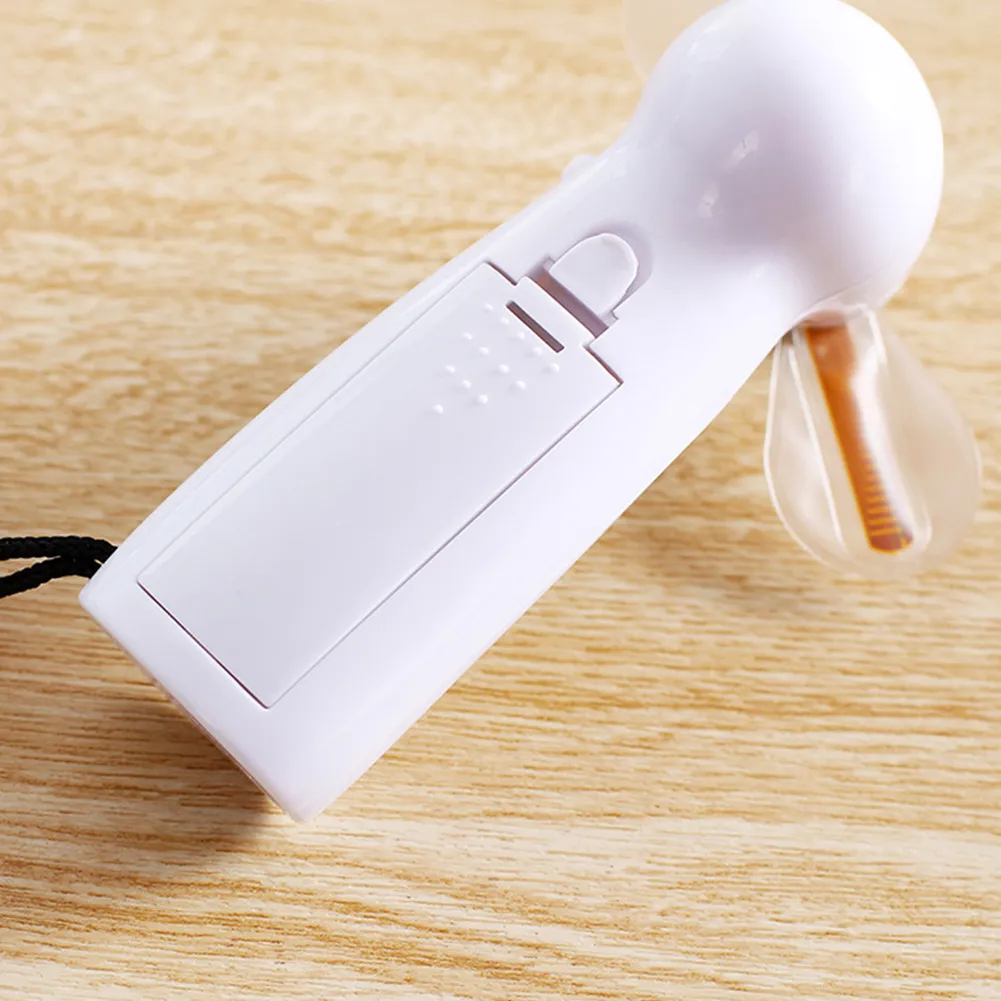 Handheld flashing fan – image 5