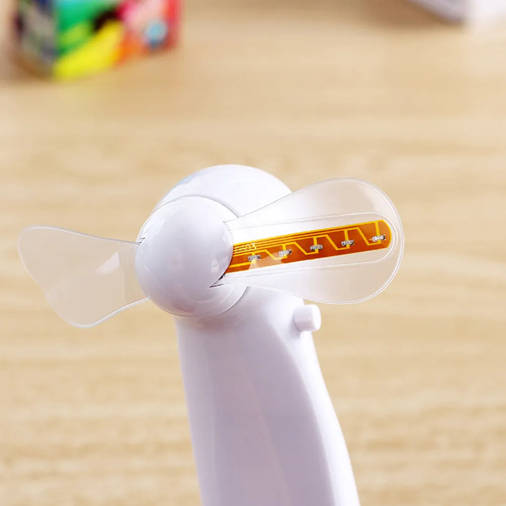 Handheld flashing fan – image 3