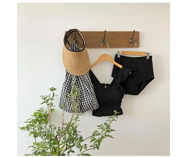 Japanese split cover belly girlfriend swimwear