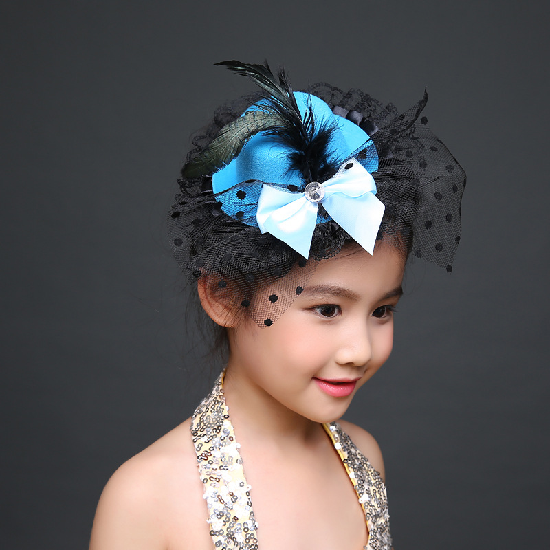 Title 4, Feather lace bow topper