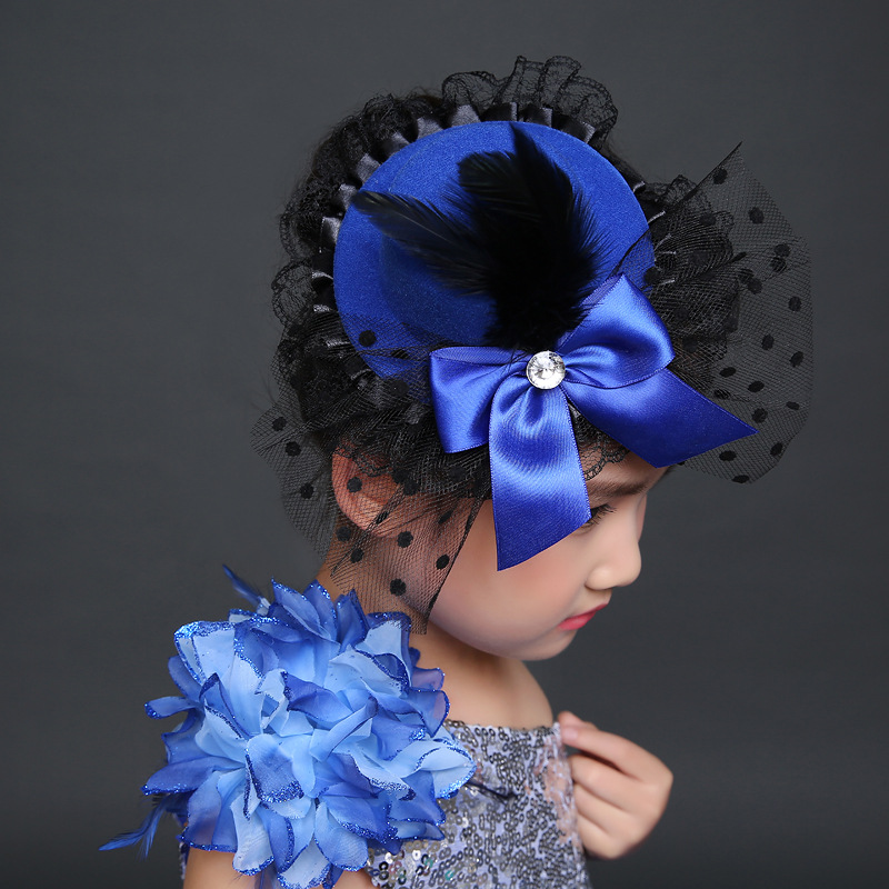 Title 1, Feather lace bow topper