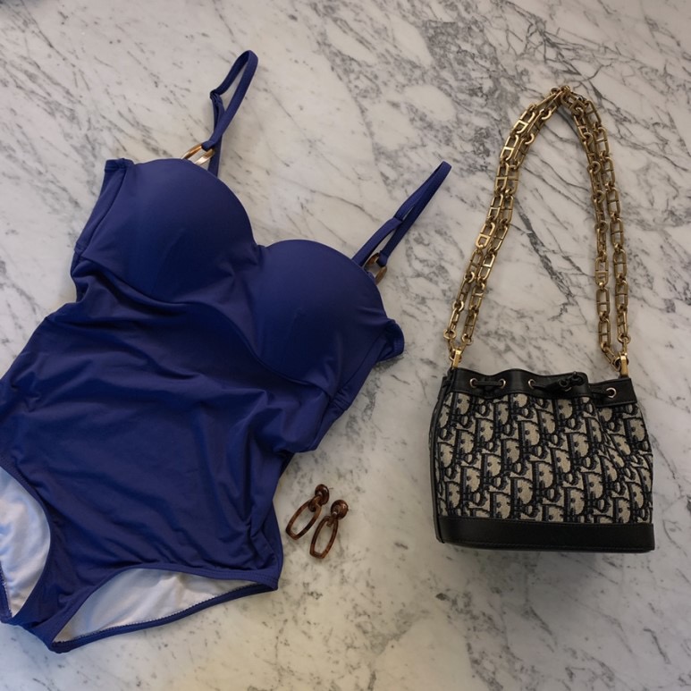 Women's triangle one-piece swimsuit