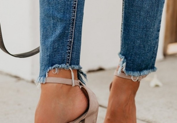 Elastic hole slim fit large size women's trousers and torn small trousers