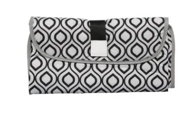 Convenient baby changing pad – image 2