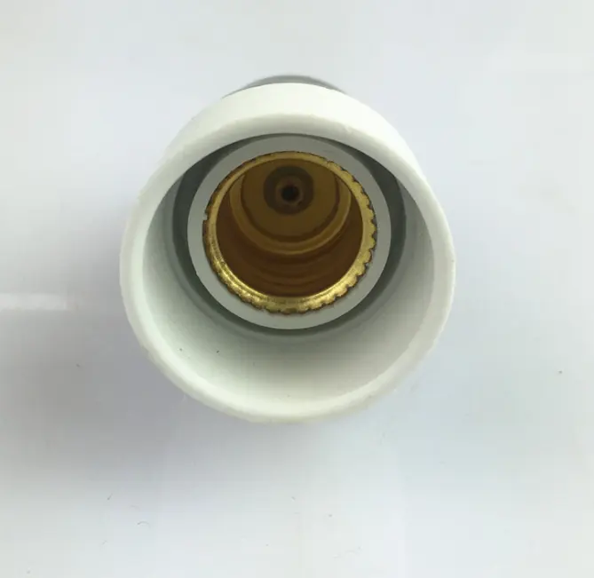 B22 to E14 lamp holder