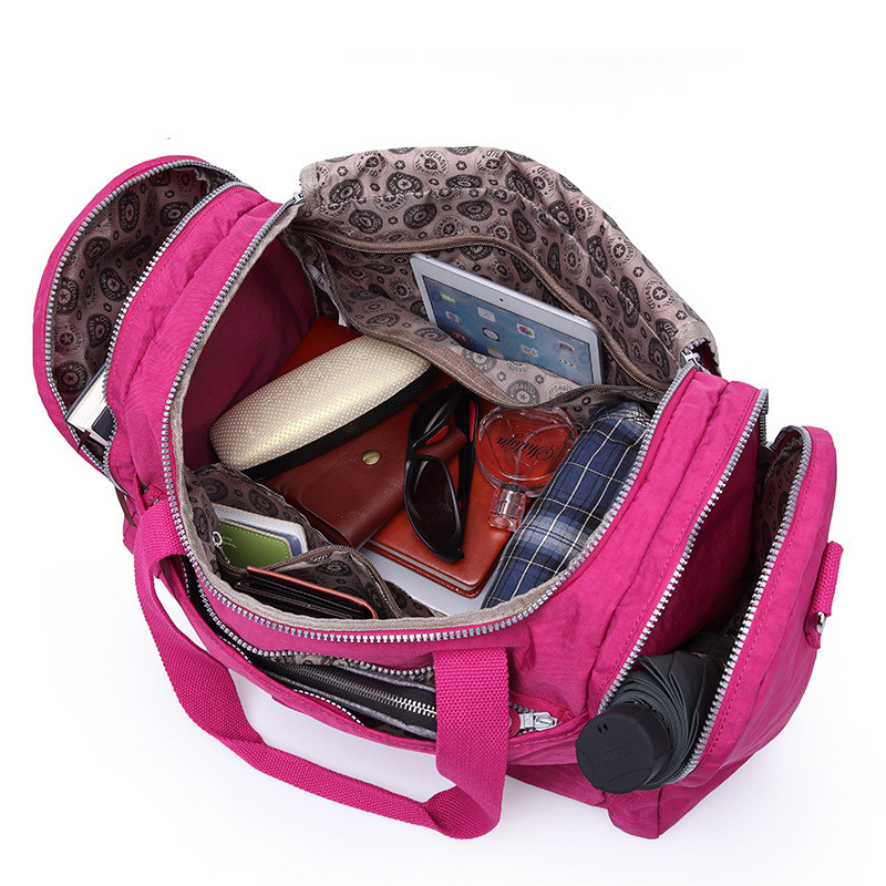 Portable leisure travel bag