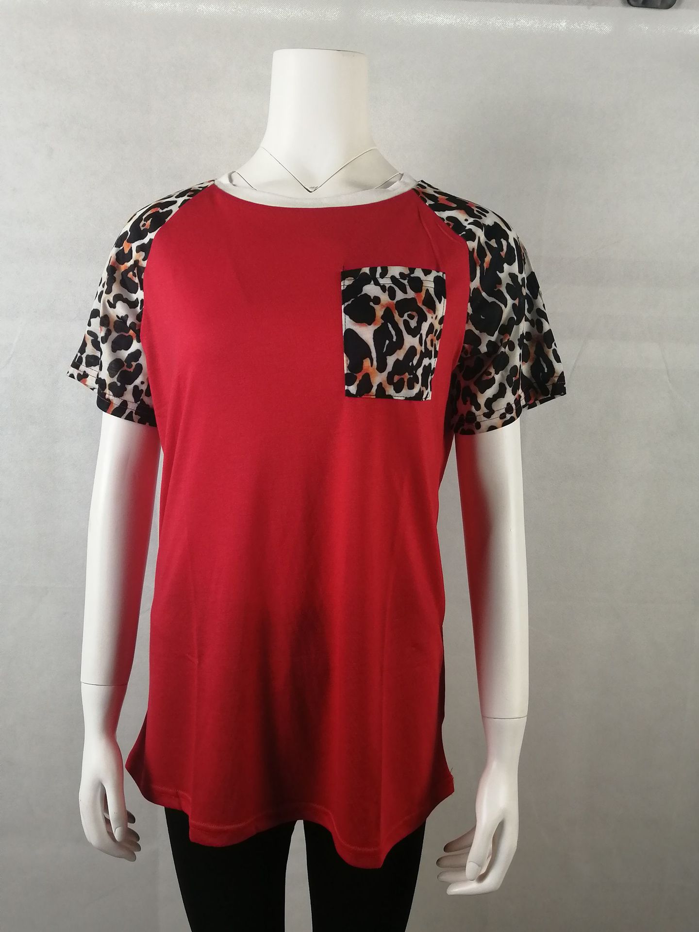 Round neck leopard stitching short sleeves