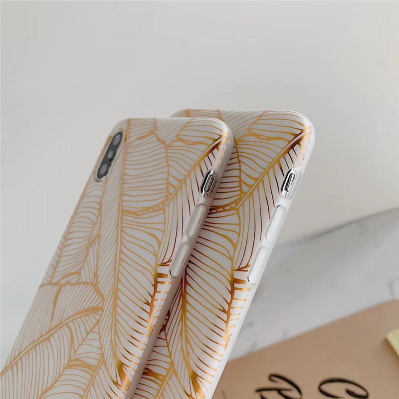 Bronzing banana leaf phone case - Image 3