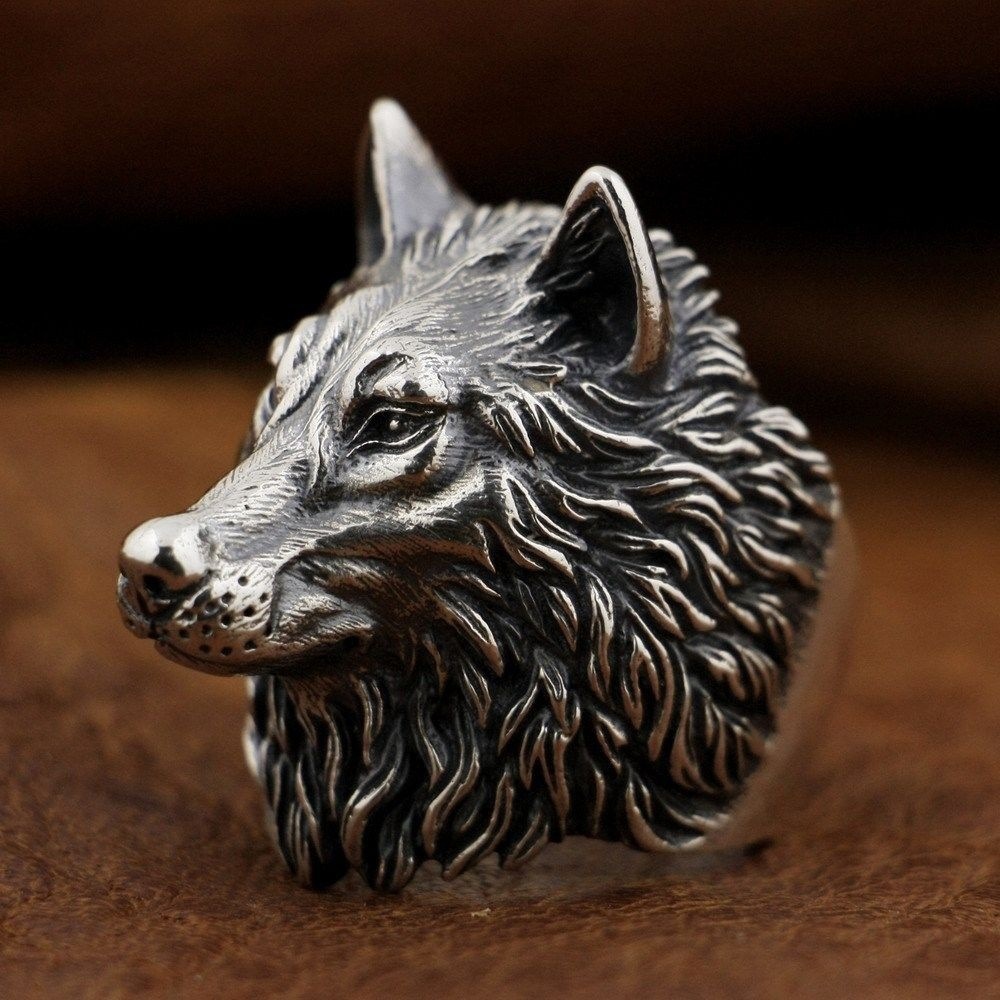 Wolf head ring