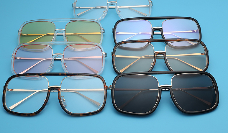 Square Sunglasses Transparent Frame Flat Lens