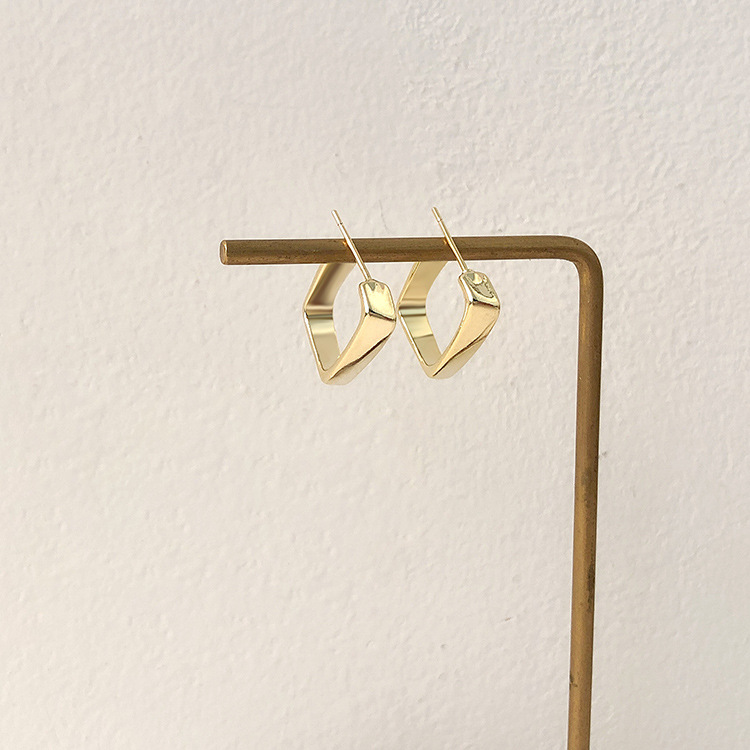 Small square stud earrings
