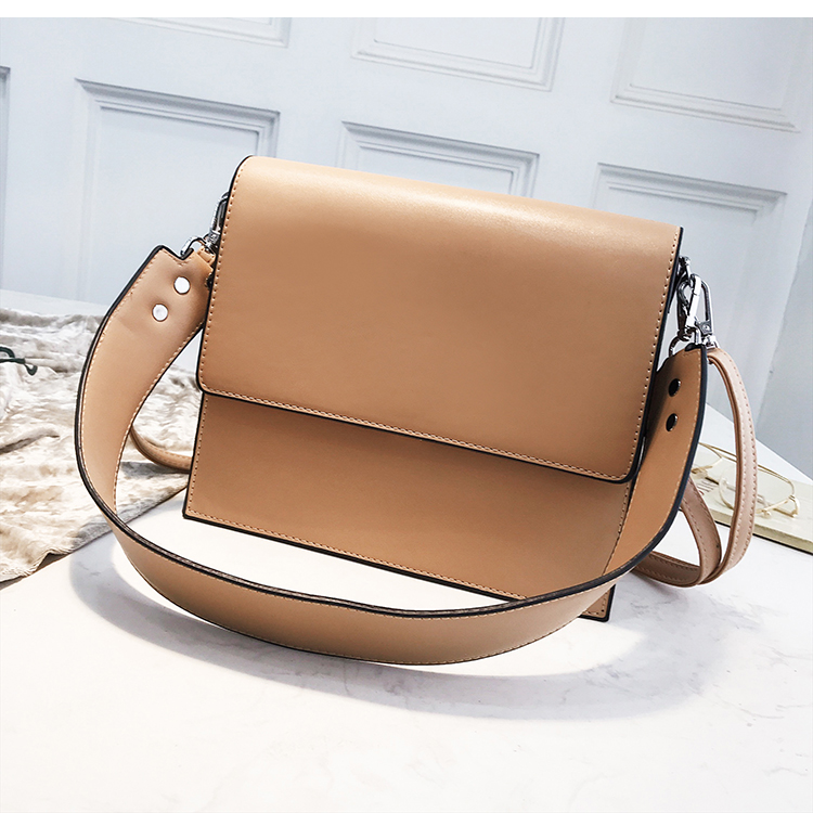 Wide Shoulder Bag