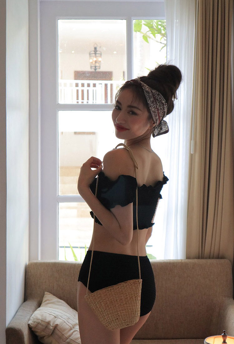 Two-piece new style slim swimsuit with slim shoulders